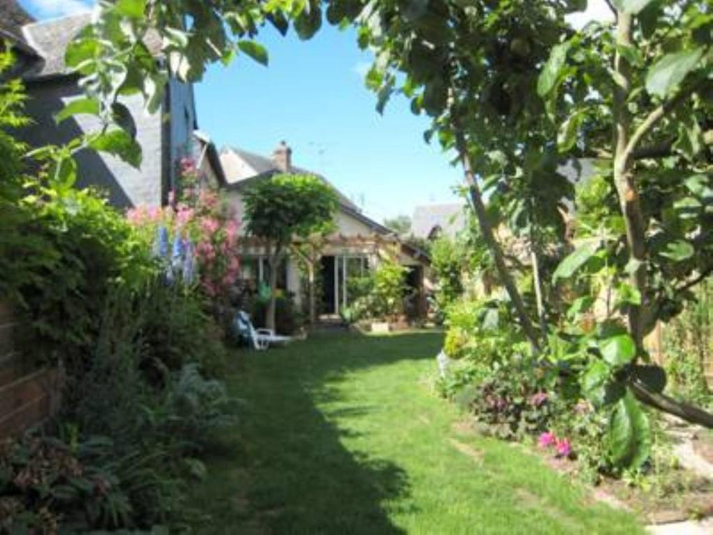 Chambre D'Hotes Rue Des Fougeres Bed & Breakfast Louviers Eksteriør bilde